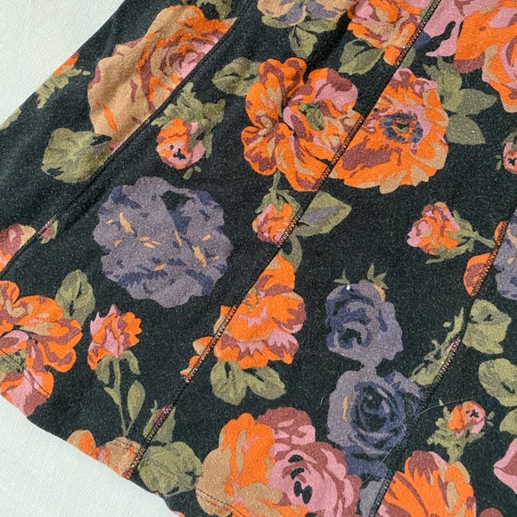 KIZMET Floral Tank Top Womens Size Medium - Picture 4 of 4